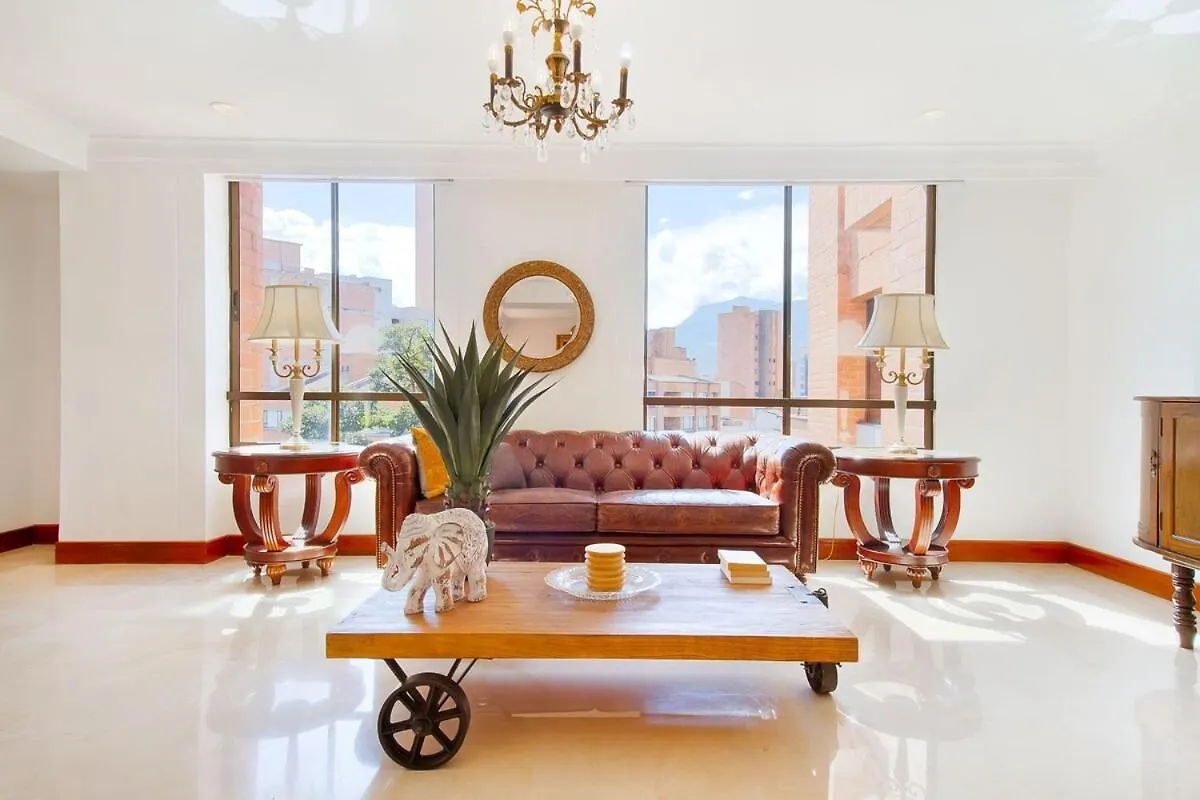 Medellin, Laureles - Luxury Penthouse, 5-Min Zona Rosa, 5 Balconies, Panoramic City Views