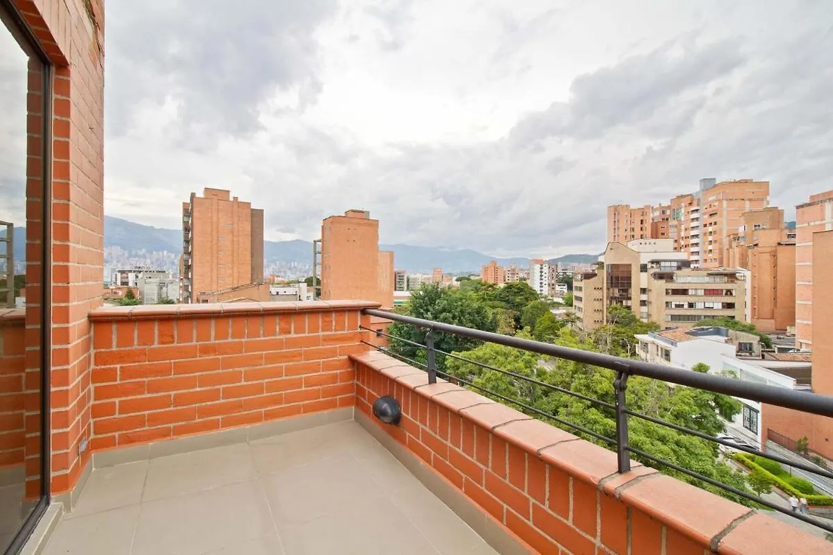 Medellin, Laureles - Luxury Penthouse, 5-Min Zona Rosa, 5 Balconies, Panoramic City Views Apartment